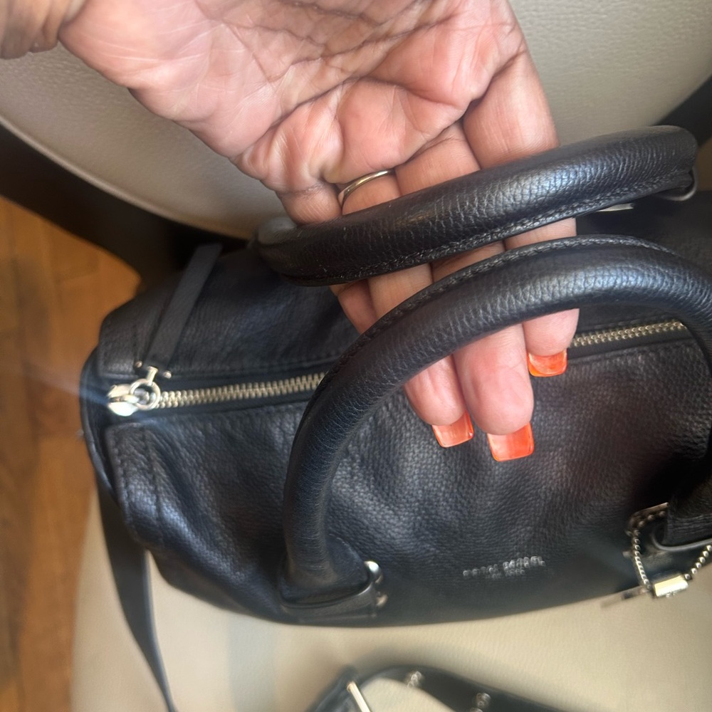 Henri Bendel Bag Chic Spruce Street Satchel Henrino longer available online - Picture 4 of 14